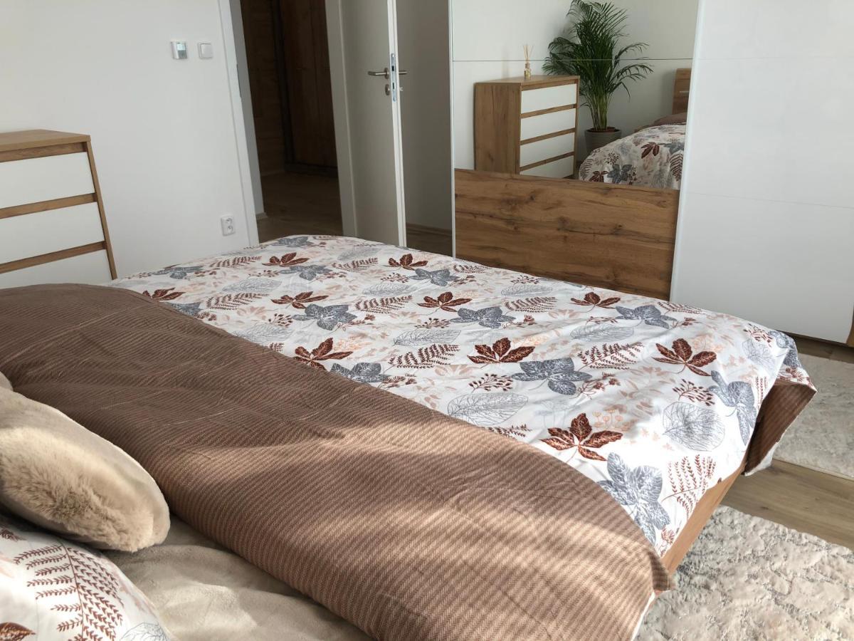 Tatra Billetee Apartman S Luxusnym Vyhladom Na Vysoketatry A Sukromnym Wellness Poprad Ngoại thất bức ảnh