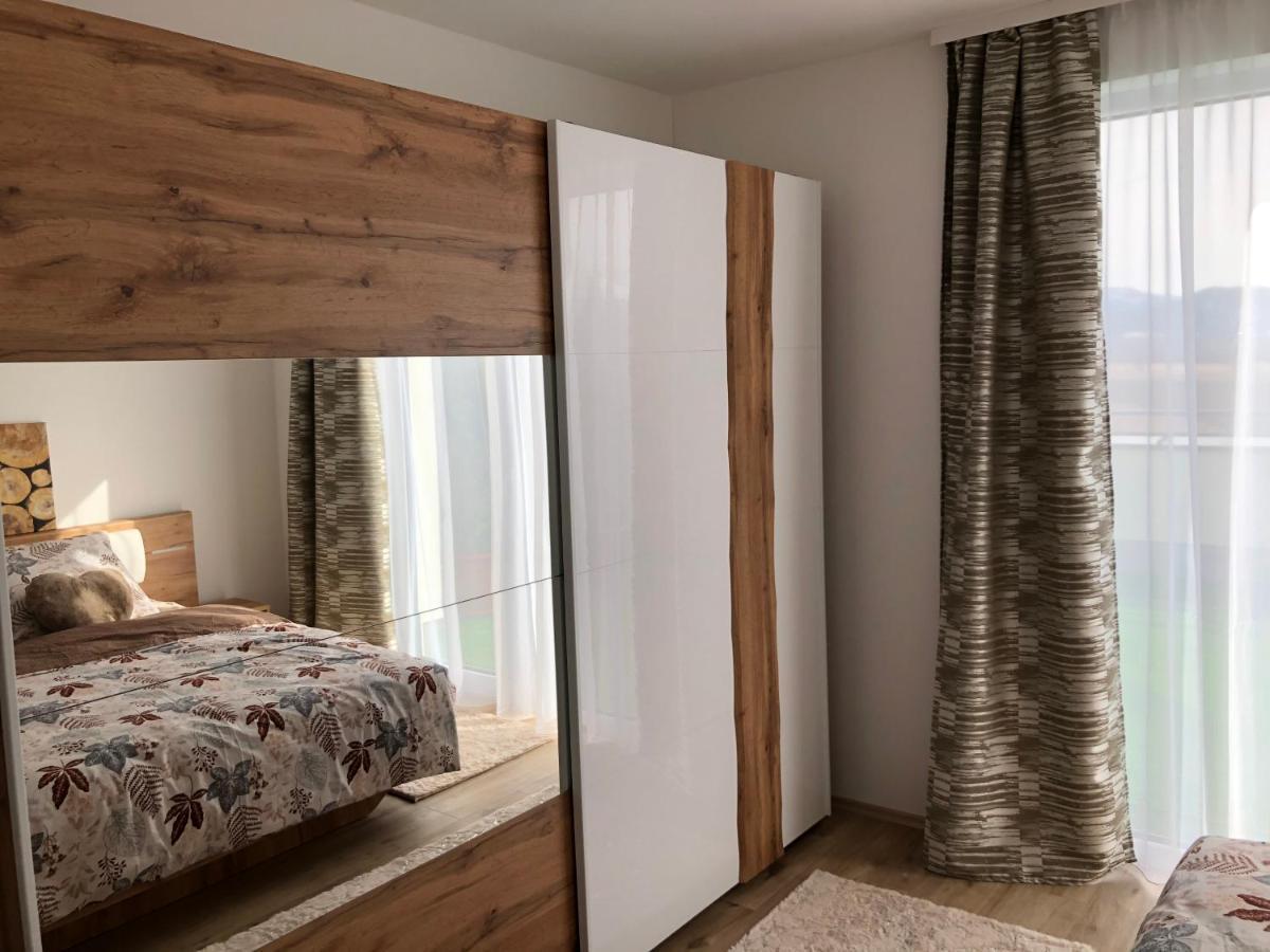 Tatra Billetee Apartman S Luxusnym Vyhladom Na Vysoketatry A Sukromnym Wellness Poprad Ngoại thất bức ảnh
