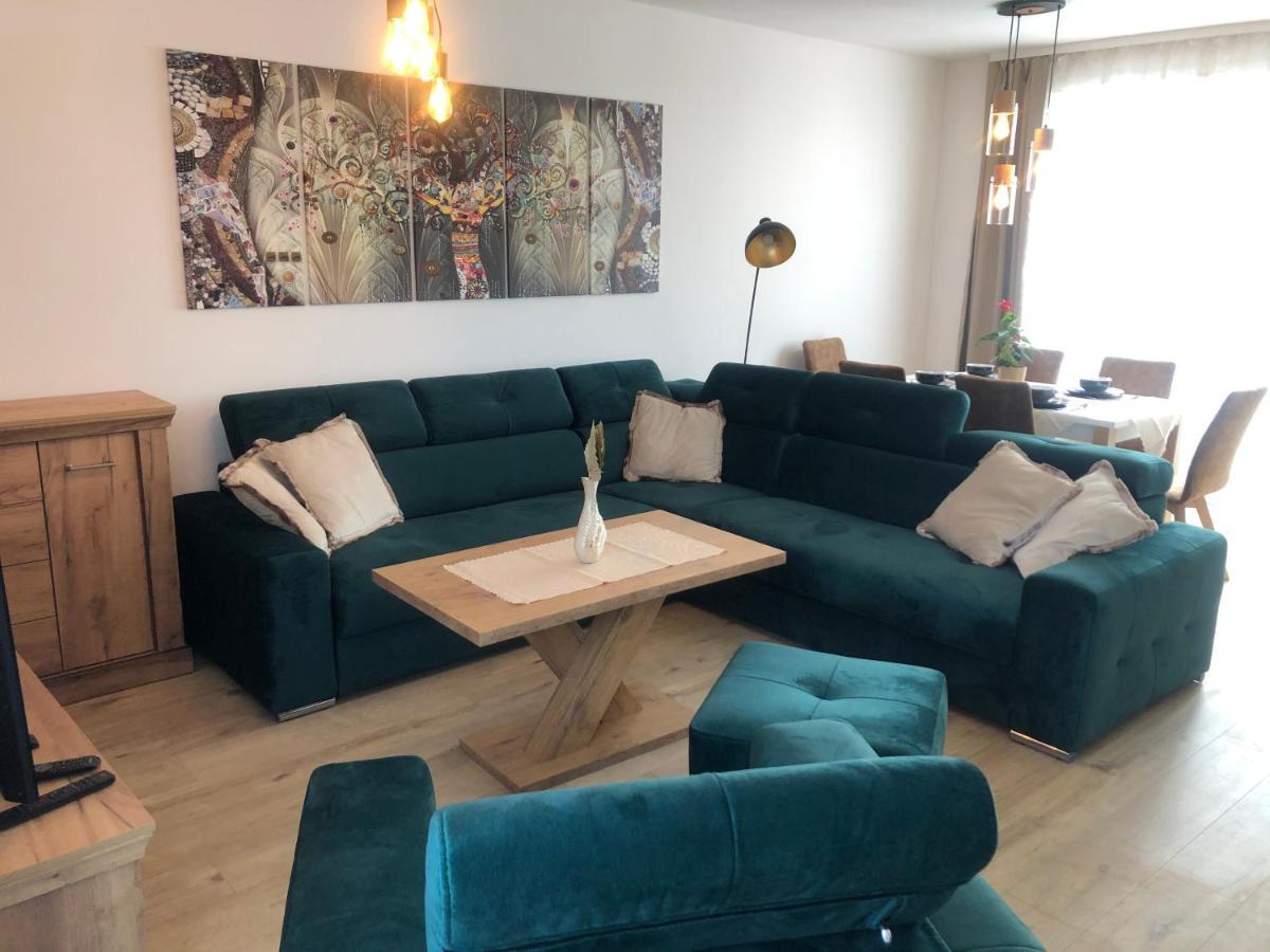 Tatra Billetee Apartman S Luxusnym Vyhladom Na Vysoketatry A Sukromnym Wellness Poprad Ngoại thất bức ảnh