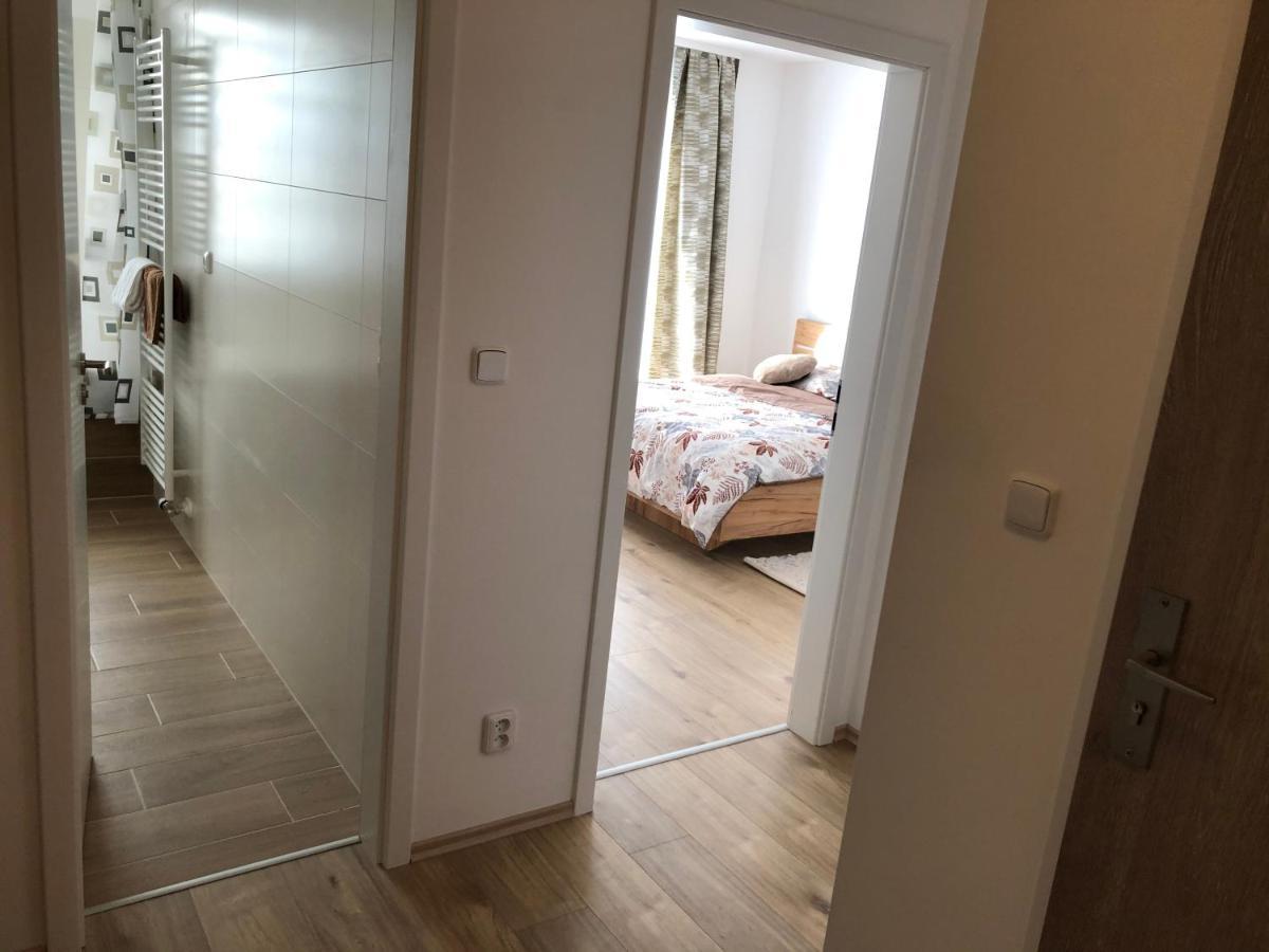 Tatra Billetee Apartman S Luxusnym Vyhladom Na Vysoketatry A Sukromnym Wellness Poprad Ngoại thất bức ảnh