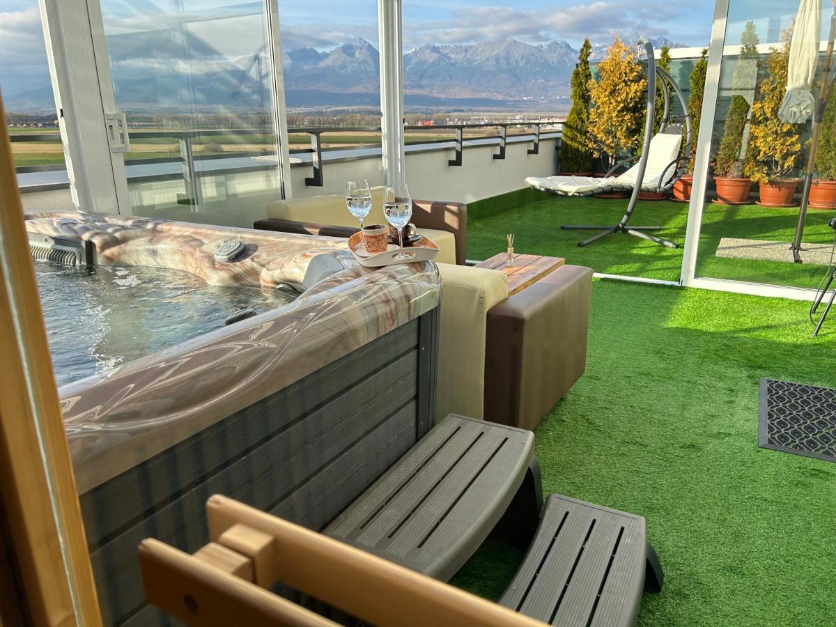 Tatra Billetee Apartman S Luxusnym Vyhladom Na Vysoketatry A Sukromnym Wellness Poprad Ngoại thất bức ảnh