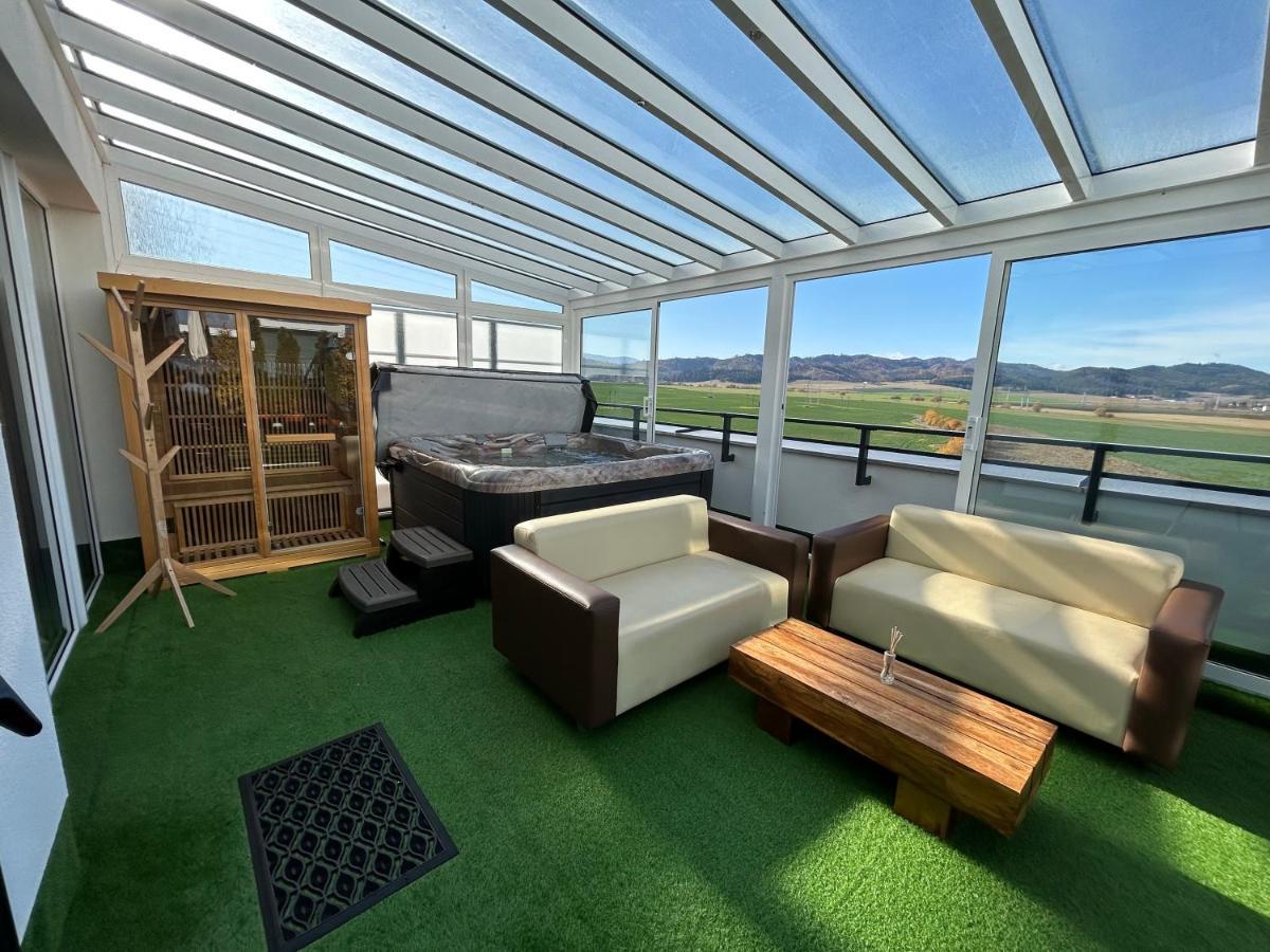 Tatra Billetee Apartman S Luxusnym Vyhladom Na Vysoketatry A Sukromnym Wellness Poprad Ngoại thất bức ảnh
